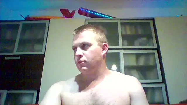 Snapshot of Matttthees chatting on November 1, 2025, 8:55 pm Matttthees online show from November 1, 2025, 8:55 pm