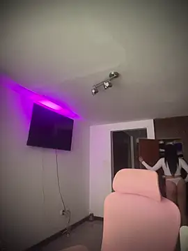 Miaparkerss  online show from March 17, 2026, 9:18 pm