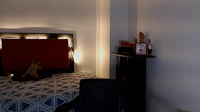 sofiaxdollxxx online show from October 6, 2025, 8:17 pm