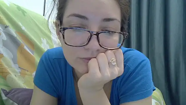 Ashleyspice online show from March 17, 2025, 9:44 am