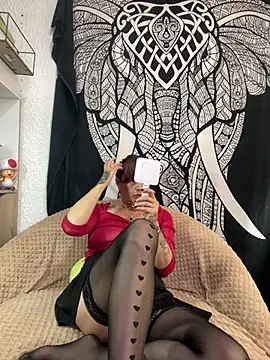 Boonny Boo01 online show from April 17, 2026, 1:47 pm