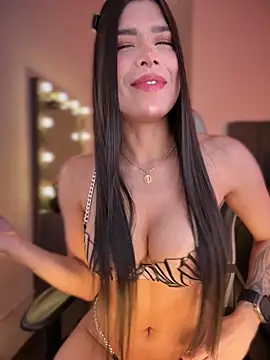 JanyLunaa online show from November 20, 2025, 11:04 pm