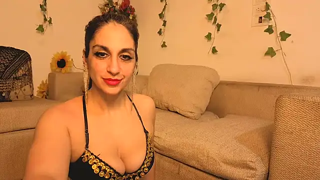 Snapshot of Bellydancerhot chatting on July 16, 2026, 6:30 am Bellydancerhot online show from July 16, 2026, 6:30 am