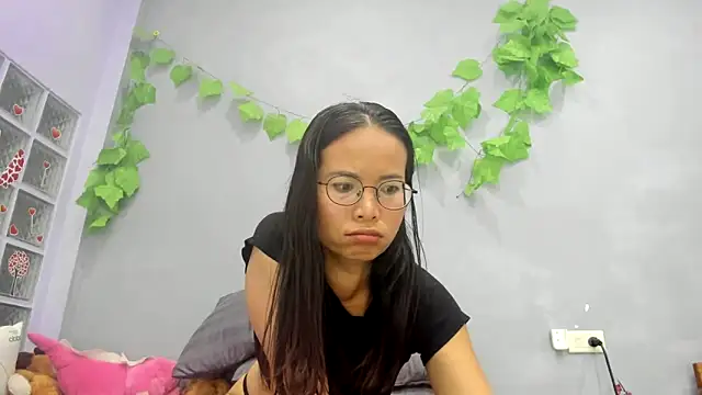 Snapshot of loveley_jenny chatting on February 7, 2026, 3:43 am loveley jenny online show from February 7, 2026, 3:43 am