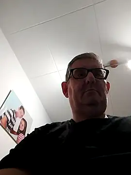 Snapshot of Dorian47 chatting on February 27, 2026, 10:48 am Dorian47 online show from February 27, 2026, 10:48 am