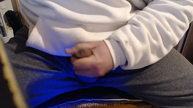 Snapshot of italian_mach chatting on February 13, 2026, 6:31 am italian mach online show from February 13, 2026, 6:31 am