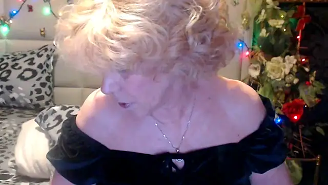 HappyWomanOn online show from April 23, 2026, 8:35 am