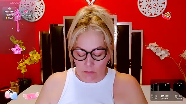 Nayla Garner online show from February 4, 2025, 5:01 pm