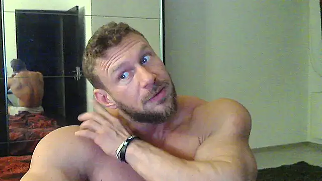 Snapshot of muscularkevin chatting on December 7, 2024, 4:42 am muscularkevin online show from December 7, 2024, 4:42 am