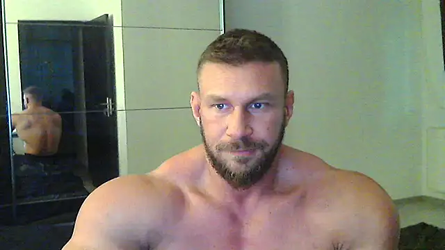 Snapshot of muscularkevin chatting on February 13, 2025, 2:20 pm muscularkevin online show from February 13, 2025, 2:20 pm
