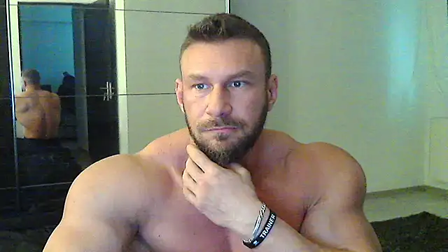 Snapshot of muscularkevin chatting on February 18, 2025, 2:06 pm muscularkevin online show from February 18, 2025, 2:06 pm