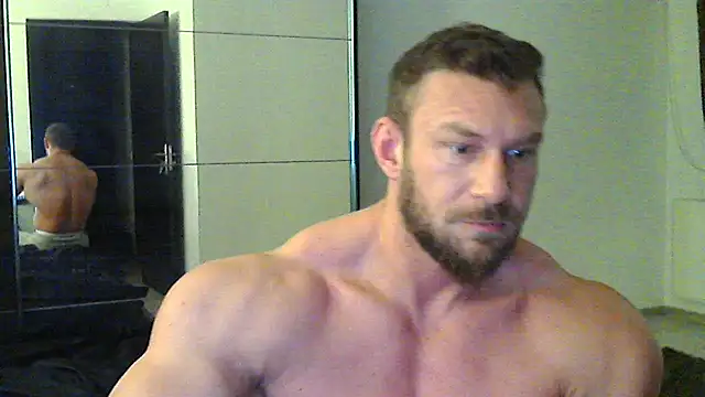 Snapshot of muscularkevin chatting on March 10, 2025, 4:38 am muscularkevin online show from March 10, 2025, 4:38 am