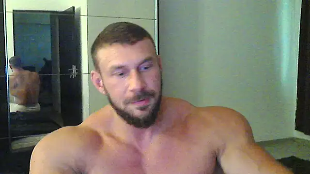 Snapshot of muscularkevin chatting on September 11, 2025, 1:22 pm muscularkevin online show from September 11, 2025, 1:22 pm