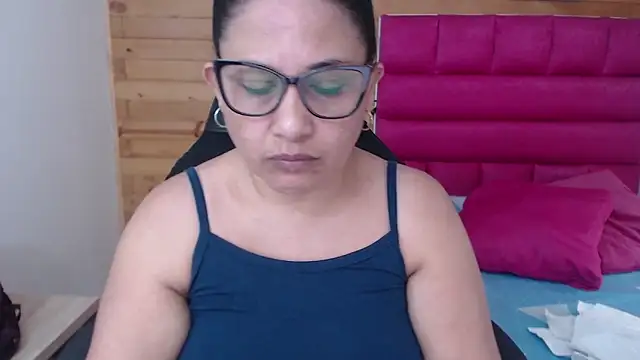 Katha Marck online show from December 24, 2024, 3:37 pm