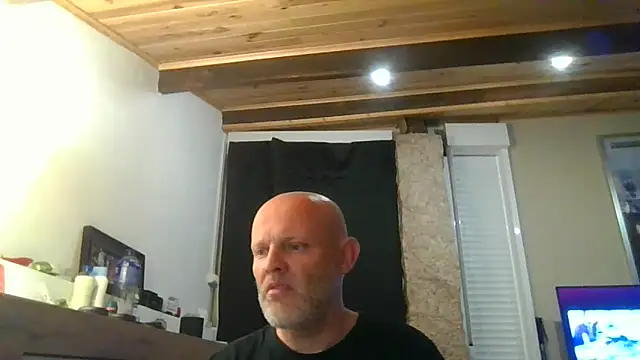 davigochi77bcn online show from November 6, 2025, 7:04 pm