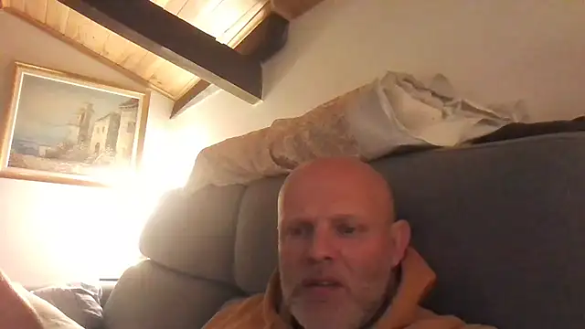 Snapshot of davigochi77bcn chatting on March 27, 2026, 10:31 pm davigochi77bcn online show from March 27, 2026, 10:31 pm