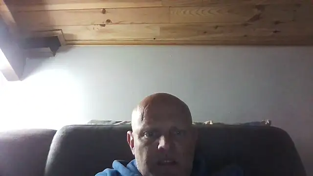 Snapshot of davigochi77bcn chatting on May 5, 2026, 7:33 pm davigochi77bcn online show from May 5, 2026, 7:33 pm