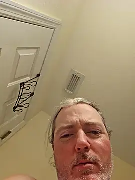 Hotredheadandtoungelasher online show from February 20, 2025, 3:12 am