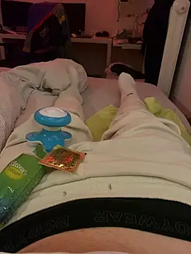 Luishorny19 online show from February 15, 2025, 5:28 pm