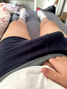 Luishorny19 online show from November 4, 2025, 11:42 am