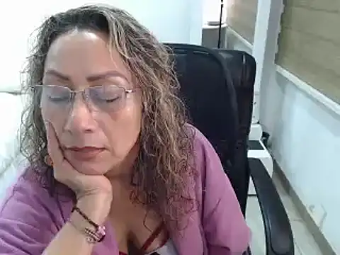 jesy hot online show from February 9, 2025, 11:04 pm