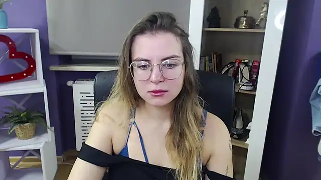 Zoey Erotic online show from December 13, 2024, 5:38 am