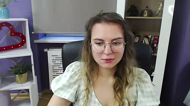 Zoey Erotic online show from December 17, 2024, 10:12 am