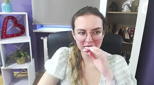 Zoey Erotic online show from February 6, 2025, 8:39 am