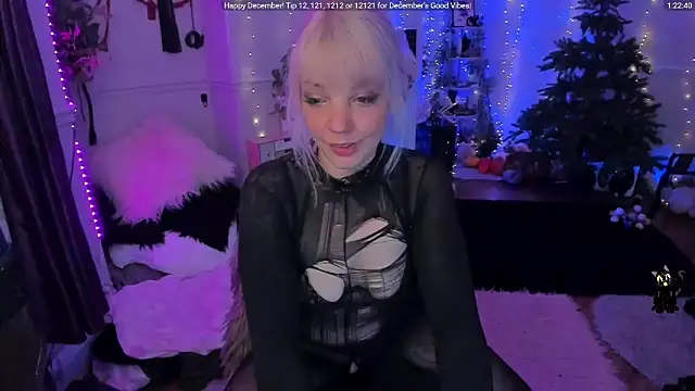 AliceW0lf online show from December 4, 2025, 4:48 pm