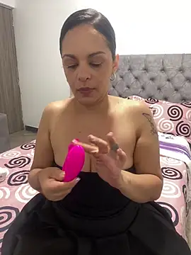 Snapshot of Kataliina chatting on May 12, 2026, 3:31 pm Kataliina online show from May 12, 2026, 3:31 pm