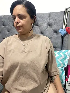 Snapshot of Kataliina chatting on May 31, 2026, 10:22 pm Kataliina online show from May 31, 2026, 10:22 pm