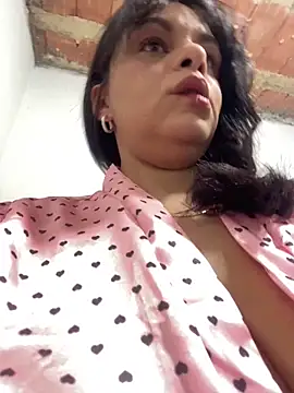Snapshot of Kataliina chatting on July 2, 2026, 12:10 am Kataliina online show from July 2, 2026, 12:10 am