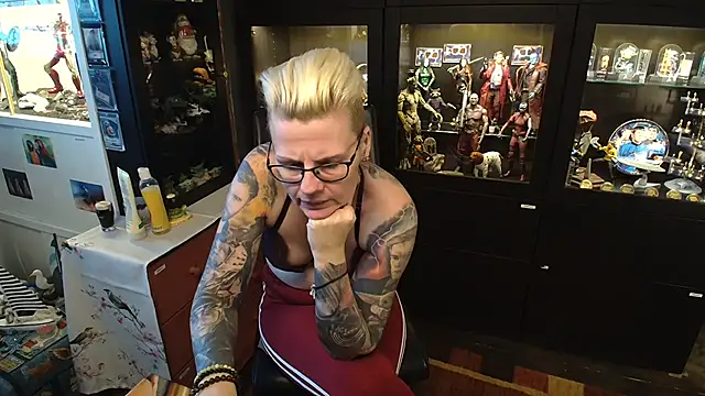 MaryG online show from January 22, 2025, 2:03 pm