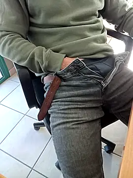 Laviestbelle online show from March 19, 2026, 10:41 am