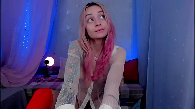 LickLizzy online show from January 3, 2025, 8:01 pm