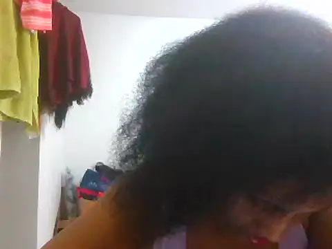 Snapshot of Aishamara chatting on February 9, 2025, 1:44 am Aishamara online show from February 9, 2025, 1:44 am