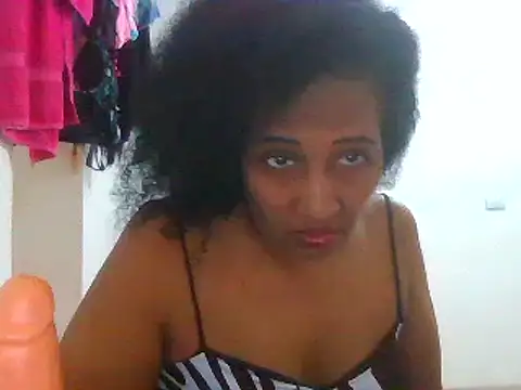 Snapshot of Aishamara chatting on February 18, 2025, 7:41 pm Aishamara online show from February 18, 2025, 7:41 pm