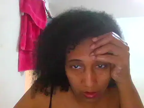 Snapshot of Aishamara chatting on March 21, 2025, 3:35 pm Aishamara online show from March 21, 2025, 3:35 pm