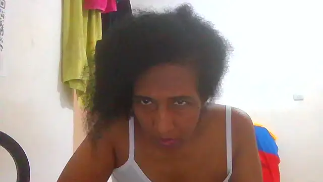 Snapshot of Aishamara chatting on October 8, 2025, 7:22 pm Aishamara online show from October 8, 2025, 7:22 pm