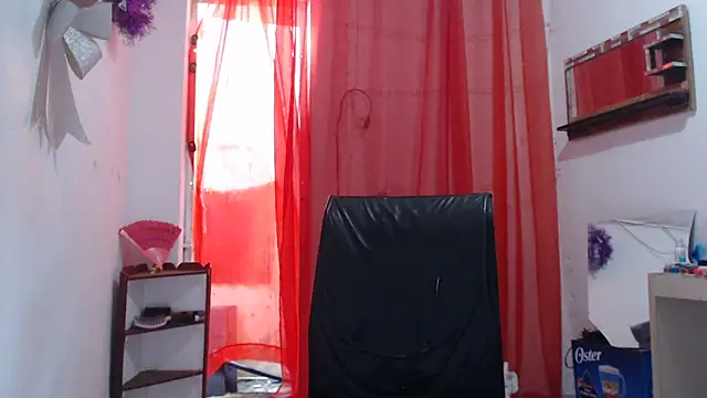 Snapshot of heyline_milf chatting on May 8, 2026, 7:52 pm heyline milf online show from May 8, 2026, 7:52 pm
