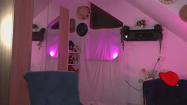 Snapshot of Amaliamour chatting on October 4, 2025, 1:25 am Amaliamour online show from October 4, 2025, 1:25 am