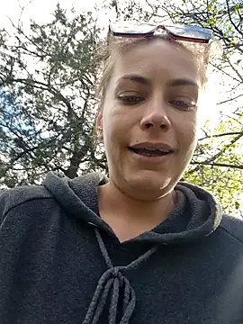 Keli Jessi online show from April 19, 2026, 12:48 pm