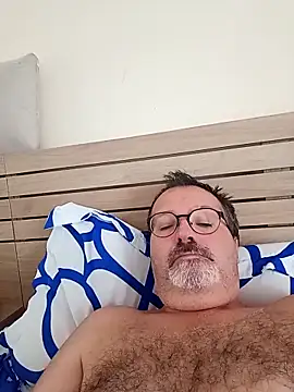 Snapshot of mike9473 chatting on September 20, 2025, 9:10 am mike9473 online show from September 20, 2025, 9:10 am