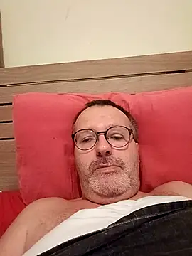 Snapshot of mike9473 chatting on October 27, 2025, 9:19 pm mike9473 online show from October 27, 2025, 9:19 pm