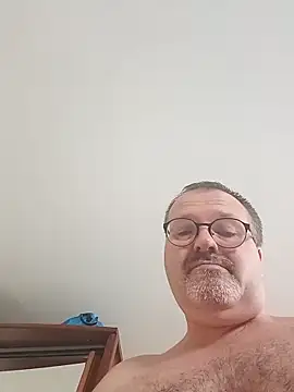 Snapshot of mike9473 chatting on November 4, 2025, 8:57 am mike9473 online show from November 4, 2025, 8:57 am