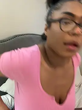 CandyLuxxxx online show from March 4, 2025, 10:49 pm