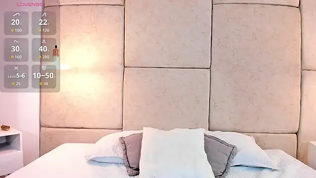 aisha vs online show from March 4, 2026, 12:11 pm