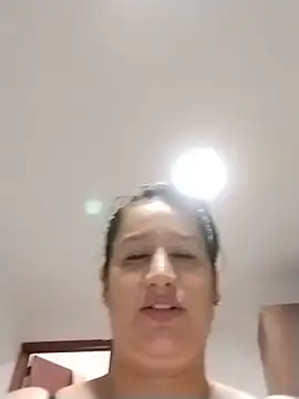 Snapshot of keilymadam chatting on May 14, 2026, 1:18 pm keilymadam online show from May 14, 2026, 1:18 pm