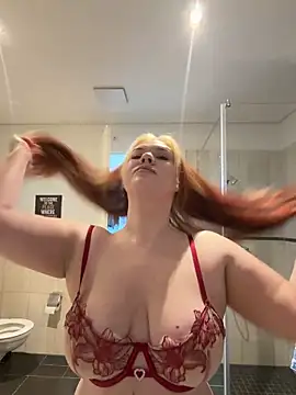 AnjaAmelia online show from March 8, 2026, 11:14 am