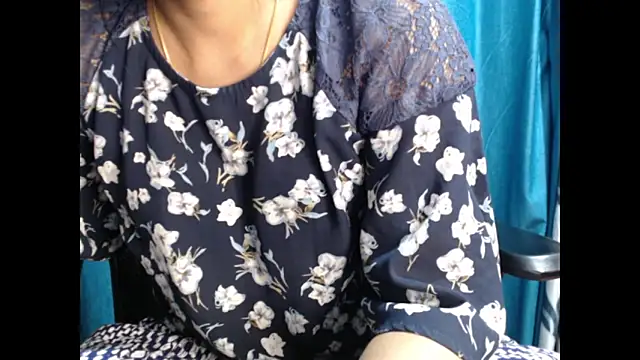 CuteRhea69 online show from February 5, 2025, 3:20 pm